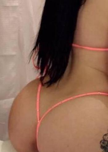 Myra, 20 Caucasian female escort, Vaughan